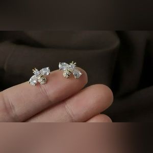 Bee Earrings - Sweet as Honey!